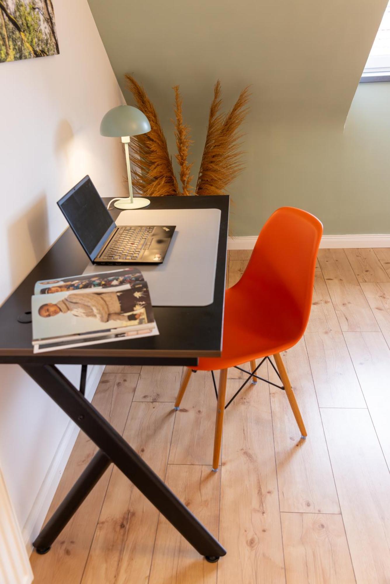 Apartment Have-a-nice-stay - U-bahn Nach Hamburg 150m- Baecker & Restaurants 200m - Lidl 800m - Zentrum 1,5km Ahrensburg